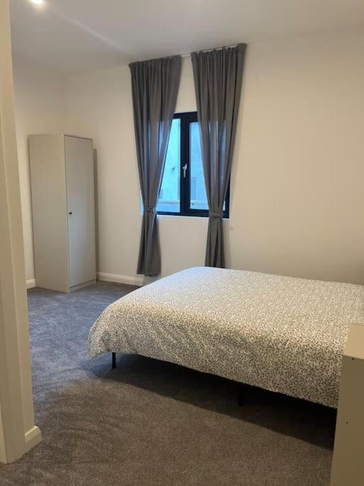 Deerpark Semi Sleeps 8 With Sofa Bed *
