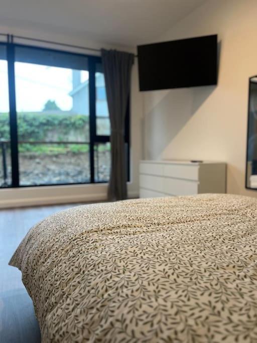 Apartment Deerpark Semi Sleeps 8 With Sofa Bed *